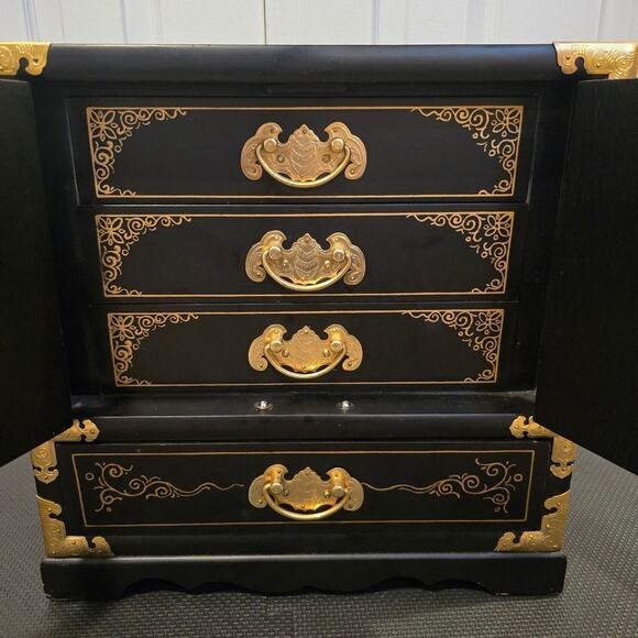 Vintage and hand painted jewelry box from the 1970s made in Taiwan. - Picture 5 of 7